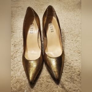 Guess heels size 7 Gold